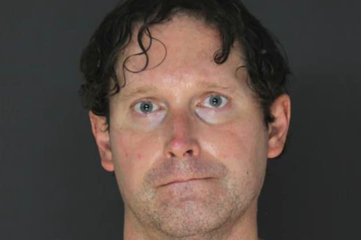 Prosecutor: 900 Images Found On Phone Of Man Who Took 'Upskirt' Pics In Edgewater Supermarket
