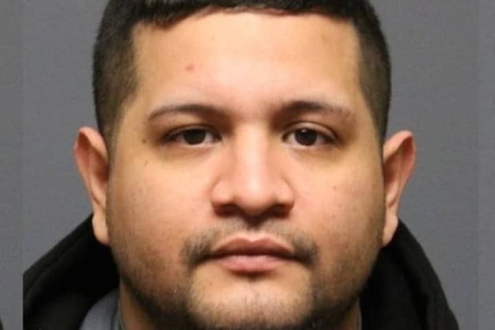 ‘I’ll Kill Us All Right Now’: Swerving NJ Turnpike Driver Charged With Child Endangerment
