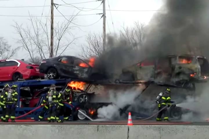 Car Carrying Trailer Ignites On Route 80, Vehicles Destroyed