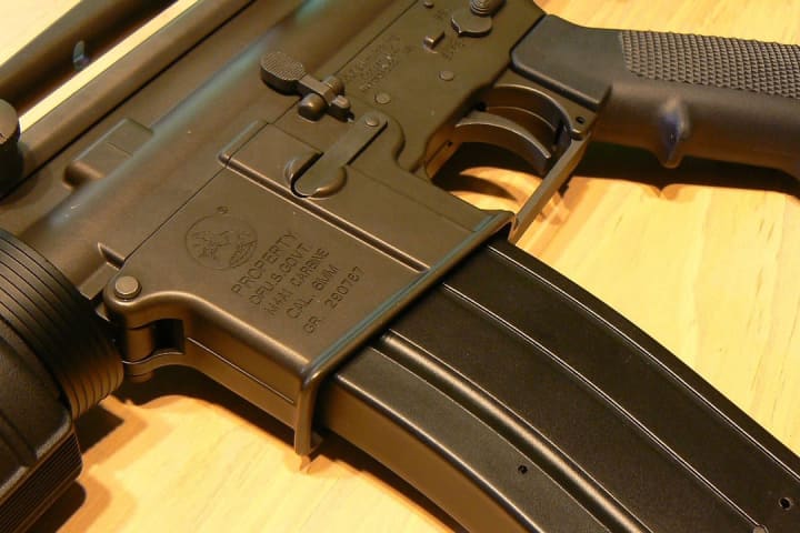 New Westchester Law Requires Gun Shop Owners Post Warnings