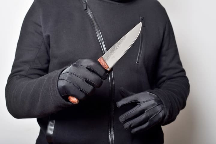 Knife Held To 13-Year-Old By Robber In Myerstown, PSP