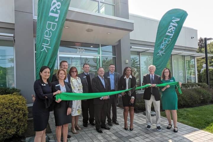 New Bank Celebrates Opening In Elmsford