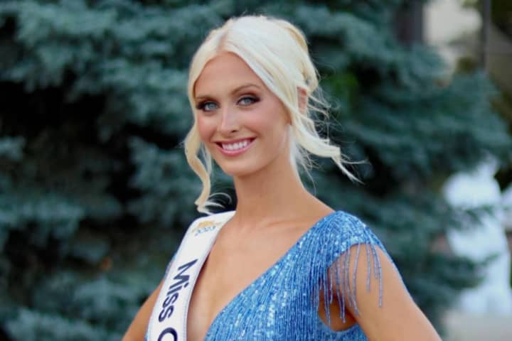 Harvard Grad Student Becomes First Active Military Member Crowned Miss America