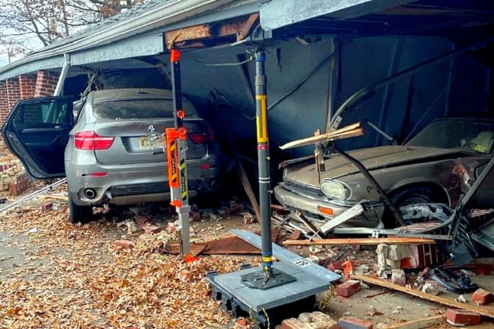 Police: DWI Driver Plows Into Elmwood Park Garages, Garden Apartments Temporarily Evacuated