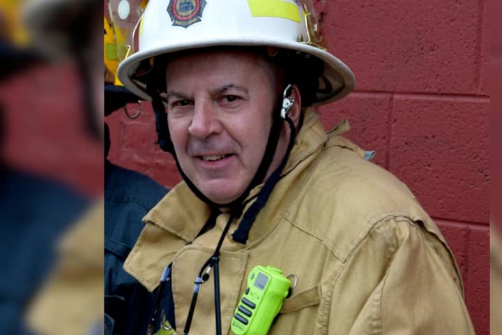 Philly Deputy Fire Chief Retires After Decades Of Service