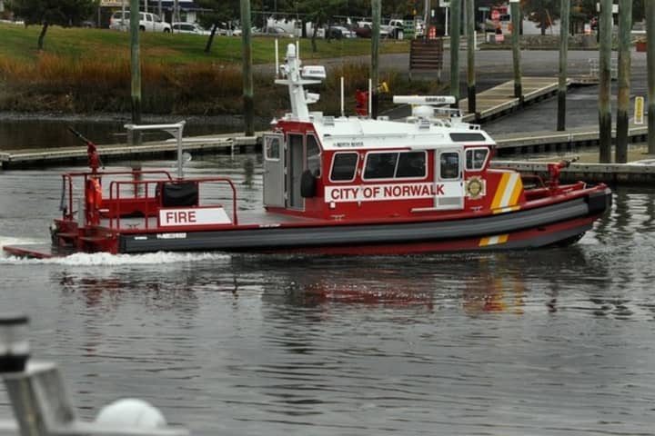 Four Rescued From Capsized Boat In Norwalk After Clinging To Side