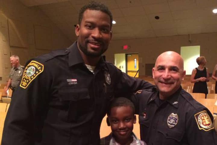 Norwalk Police School Resource Officer Completes D.A.R.E. Training 