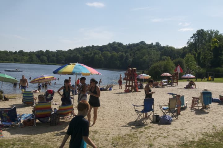 Hot, Humid Day Will See Temps Soar Into 90s In Armonk