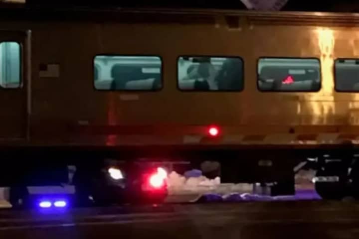 Woman Struck By Train In Glen Rock