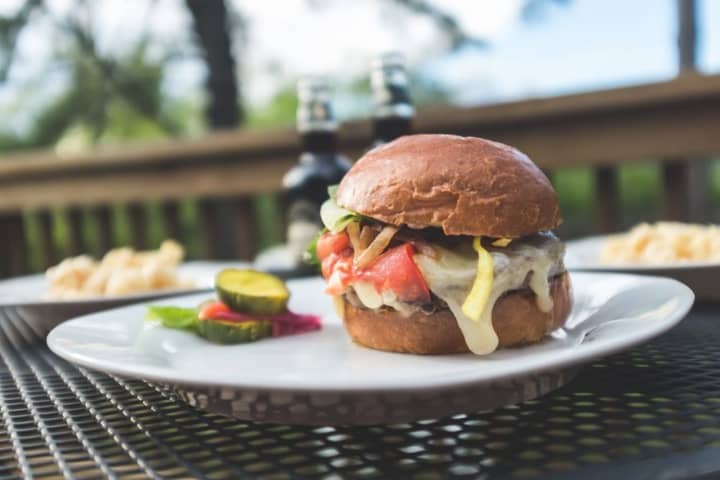 Here Are The Five Highest Rated Ulster County Restaurants For Burgers, According To Yelp
