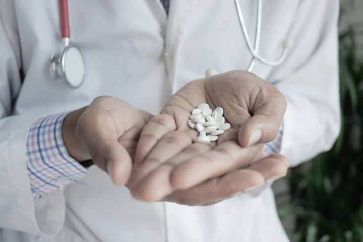 Nassau County Doctor Sentenced For Overprescribing Opioids, Leading To 5 Deaths