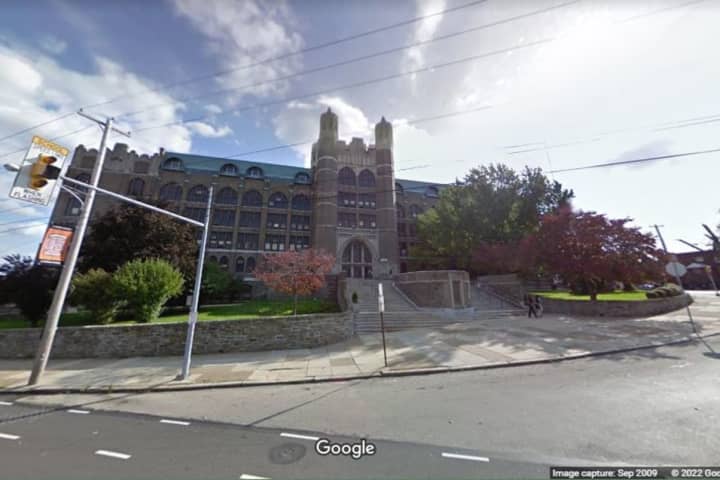 Four Students Shot Near Philly High School: Report