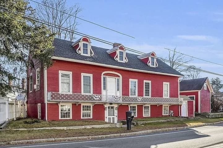 $500K Mass Home Used To Be Possible Underground Railroad Stop