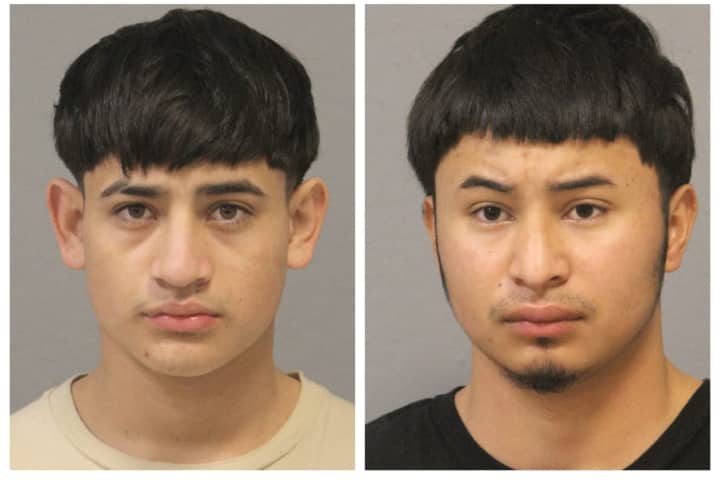 Two Long Island Teens Attempt To Rob Undercover Officers, Police Say