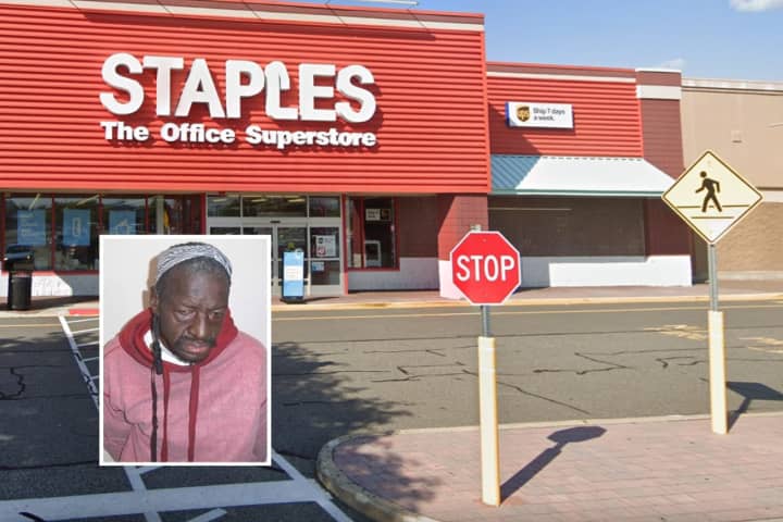 Police: Sex Offender Caught Masturbating In Front Of Hudson River Staples