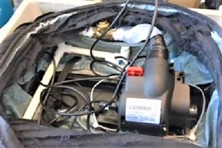 'TV Crew' With Fake Bomb At Newark Airport Identified