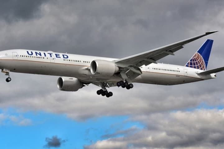 Woman Goes Into Labor On 11-Hour Flight To D.C., Gives Birth To Healthy Baby Boy: Report