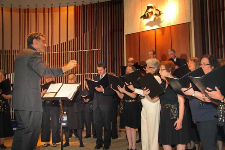 Jewish Chorale's Concerts Bring Eclectic Music To Diverse Audiences
