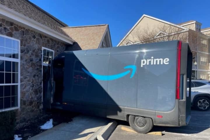 Amazon Delivery Van Crashes Through Georgetown Apartment Building
