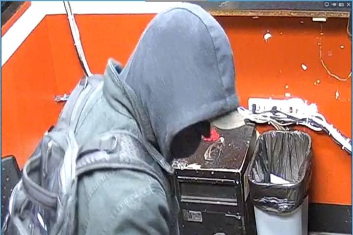 Man Wanted For Breaking Window, Stealing Cash From Long Island Jiffy Lube