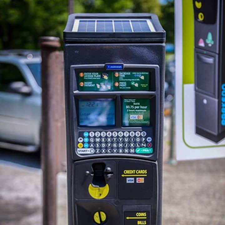 Drivers can now use their smartphones to pay for parking with the new parking meters in Yonkers.
