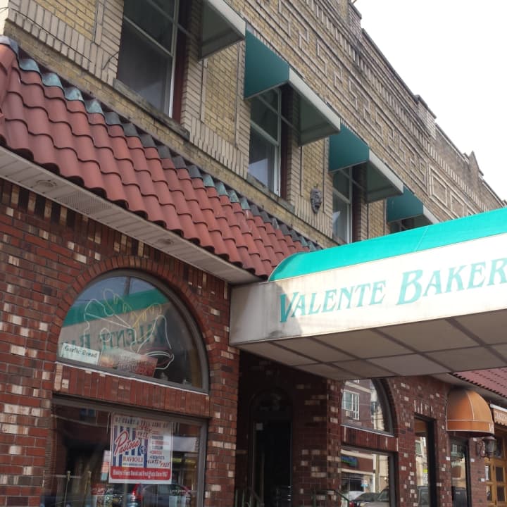 Valente Bakery has closed in Fairview on Anderson Avenue.