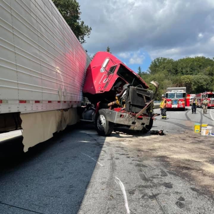 Tractor-trailer crash on I-83.