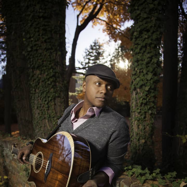 Javier Colon will play the Ridgefield Playhouse on April 28.