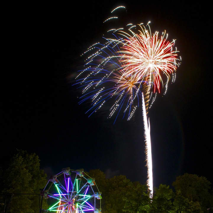 Fireworks will fill the skies over Fairfield beginning at 9:15 p.m. on Saturday, July 2.