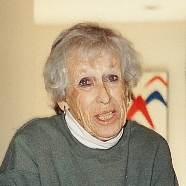 Gertrude Kahn, 98, a former longtime resident of Hartsdale, fled Germany during the Nazi regime.