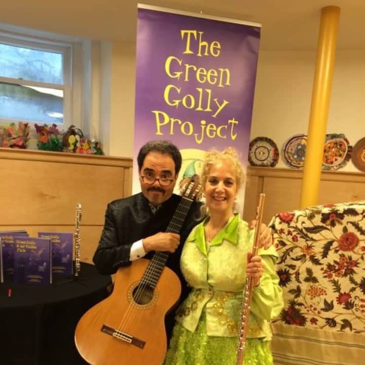 The Green Golly Project will perform at the Palisades Park Public Library.