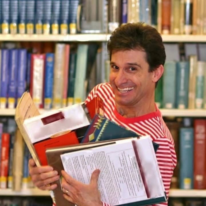 Humorist Chris Fascione will present &quot;Juggling Funny Stories&quot; on Aug. 11.