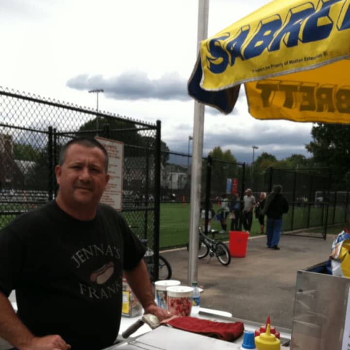 Sgt. Rodney Telleri with his hot dog stand.