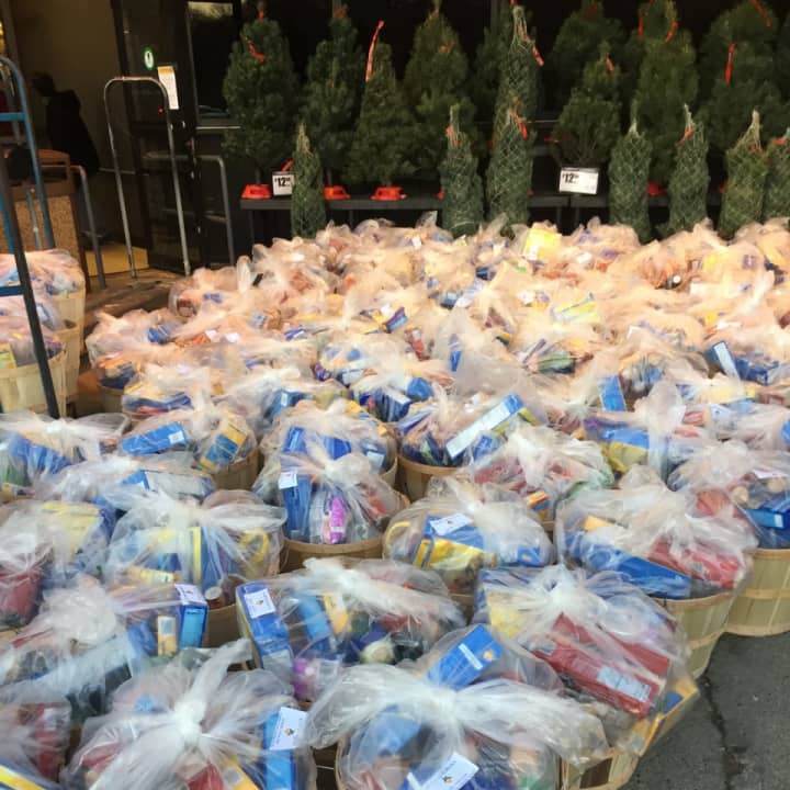 The Baker Collyer Fund distributes holiday baskets to needy Ossining families.
