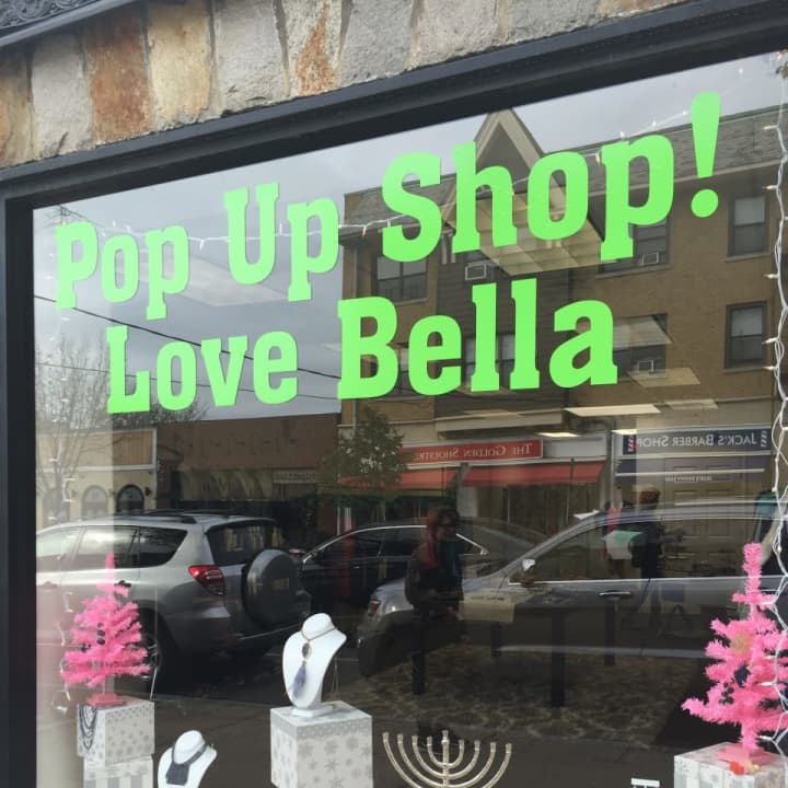 Love Bella is a pop up holiday boutique in Larchmont.