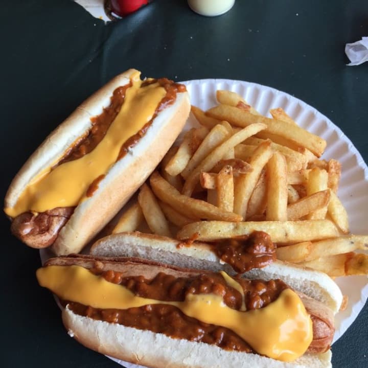 Jolly Nick&#x27;s doesn&#x27;t skimp on the cheese and chili for its deep-fried dogs.