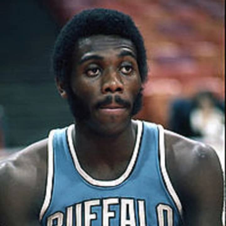 Former Ramsey resident Bob McAdoo in 1973 with the Buffalo Braves.