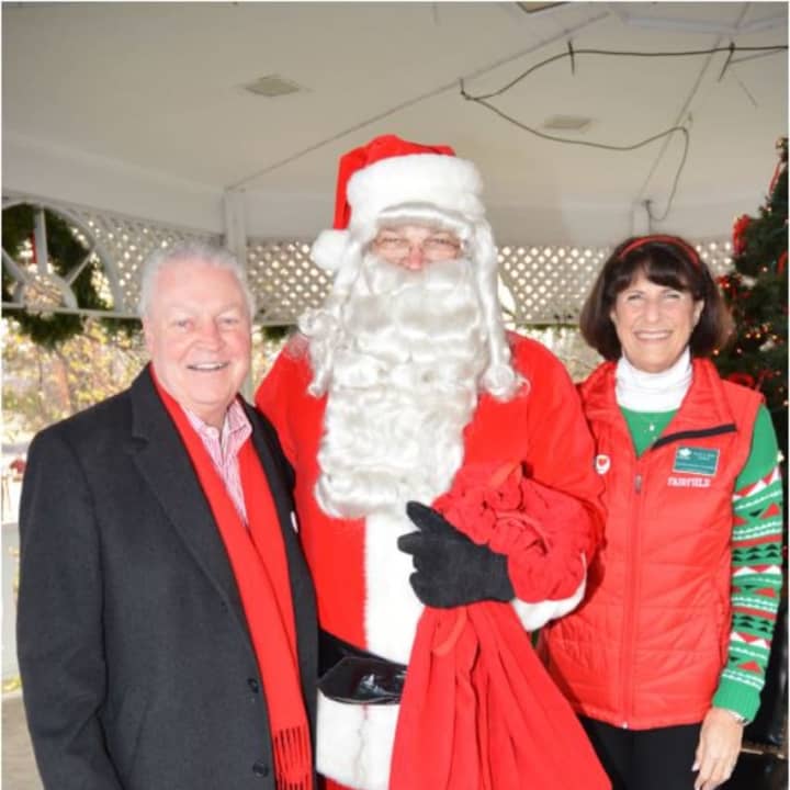 Fairfield First Selectman Mike Tetreau and Chamber of Commerce President Beverly Balaz welcomed Santa Claus to Fairfield in 2016.