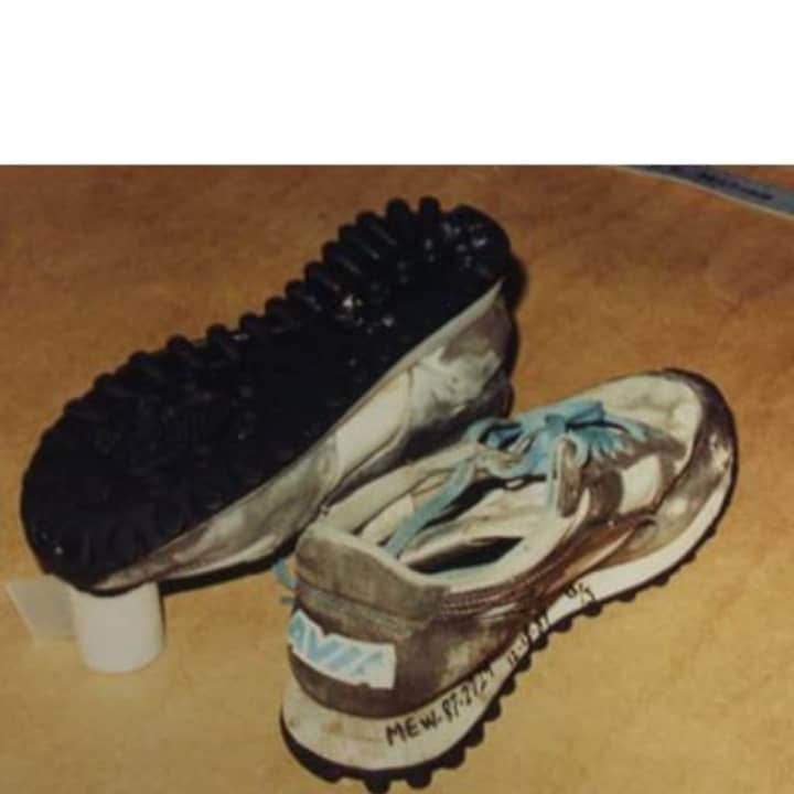 A pair of tennis shoes is one of the only clues police have of a body found in 1987.