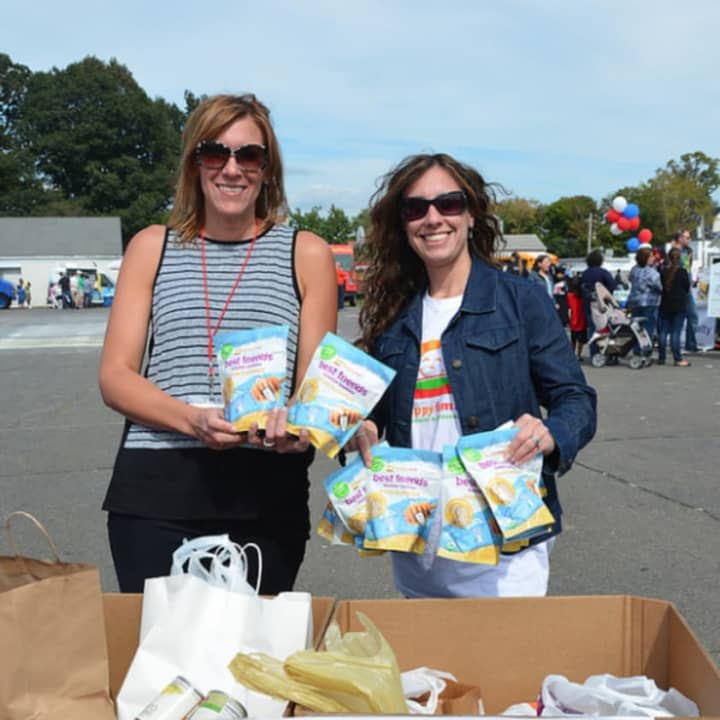 The Junior League of Bronxville collects food for the Westchester Food Bank, one of the many organizations it supports.
