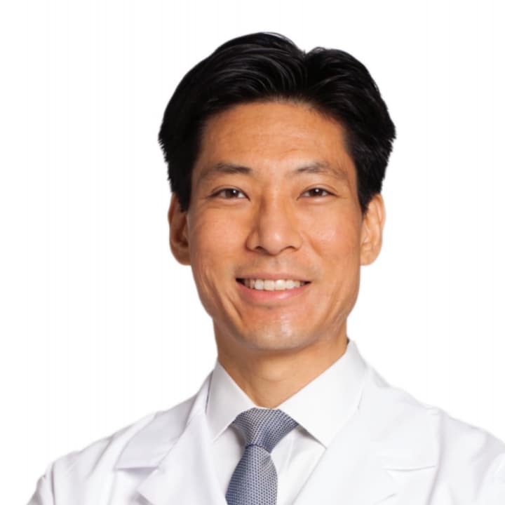 Dr. David H. Wei explains how tennis elbow develops and what doctors can do to alleviate the pain.