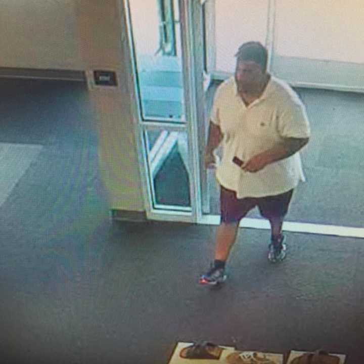 Police Sneaker Thief Caught On Video In Fairfield Fairfield