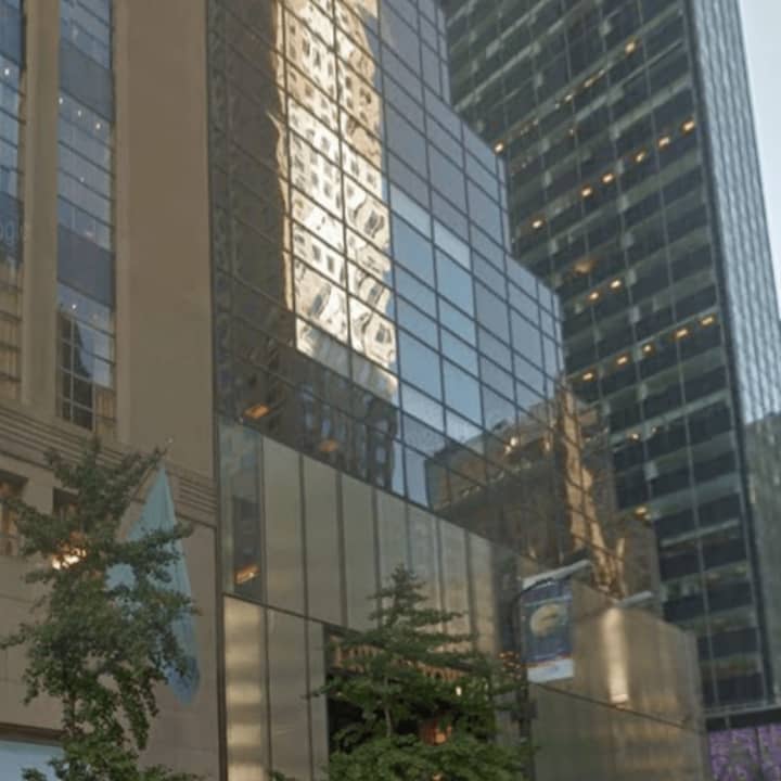 A 19-year-old Poughquag teen was arrested inside Trump Tower on Monday with a bag full of weapons.
