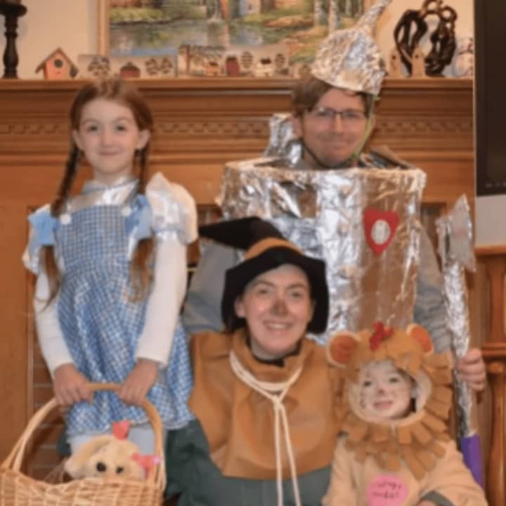 Robert and Cara Hughes and their daughters dress up as characters from &quot;The Wizard of Oz&quot; in a bid to win a trip to Scotland from the &quot;Today&quot; show. Photo Credit: Screenshot from &#x27;Today&#x27;