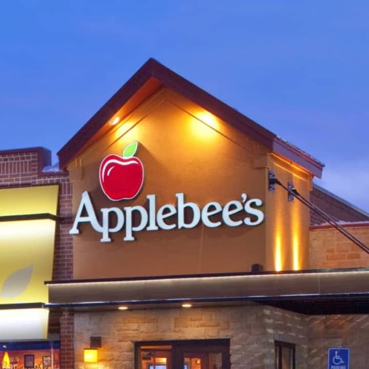 Applebee&#x27;s could be coming to the old Stop &amp; Shop site on Route 17 in Paramus.
