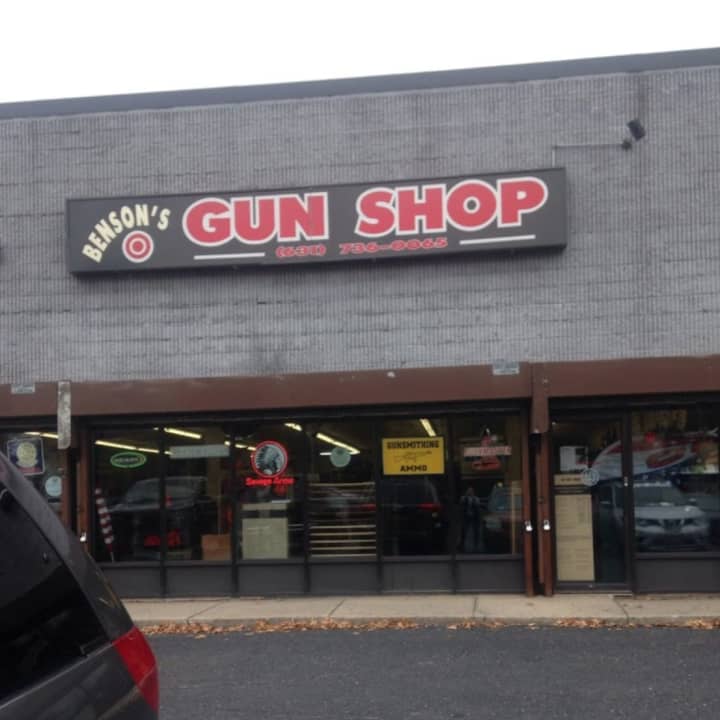 A convicted felon from Mastic attempted to illegally purchase a gun at Benson&#x27;s Gun Shop in Coram.