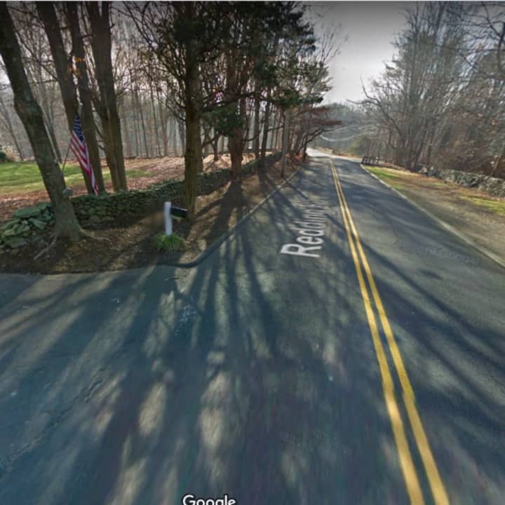 The area of Redding Road where the crash happened.