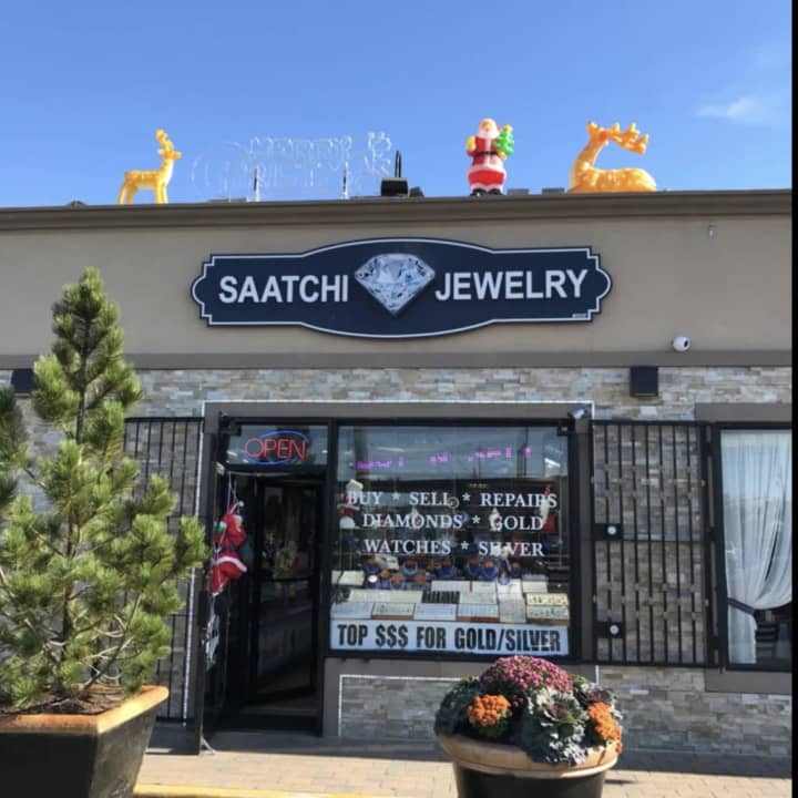 Police are asking the public for help regarding an attempted burglary at Saatchi Jewelry on Long Island.
