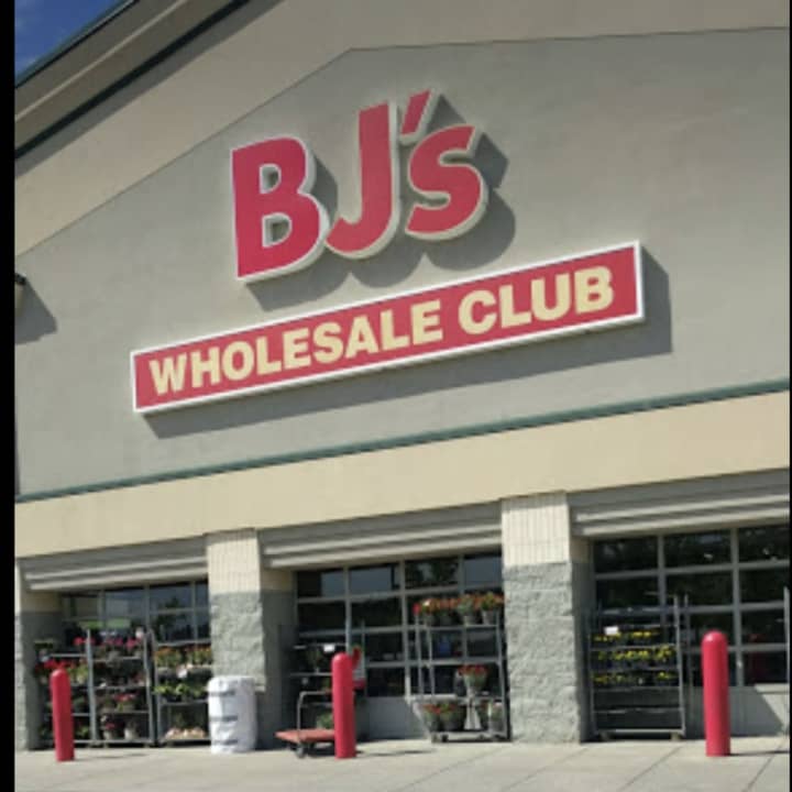 An Orange County man was arrested for allegedly stealing more than $1,000 from a cash register at BJ&#x27;s in Monroe.