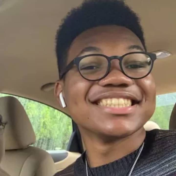Beloved Virginia high school student Jabari Jefferson died unexpectedly on Tuesday, Nov. 8. He was 17.